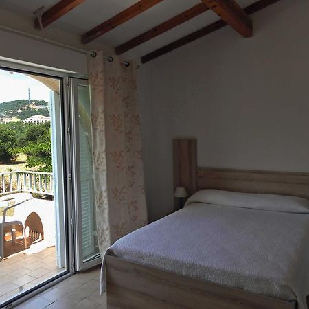 LʼÎle-Rousse Motel Le Vieux Moulin מראה חיצוני תמונה