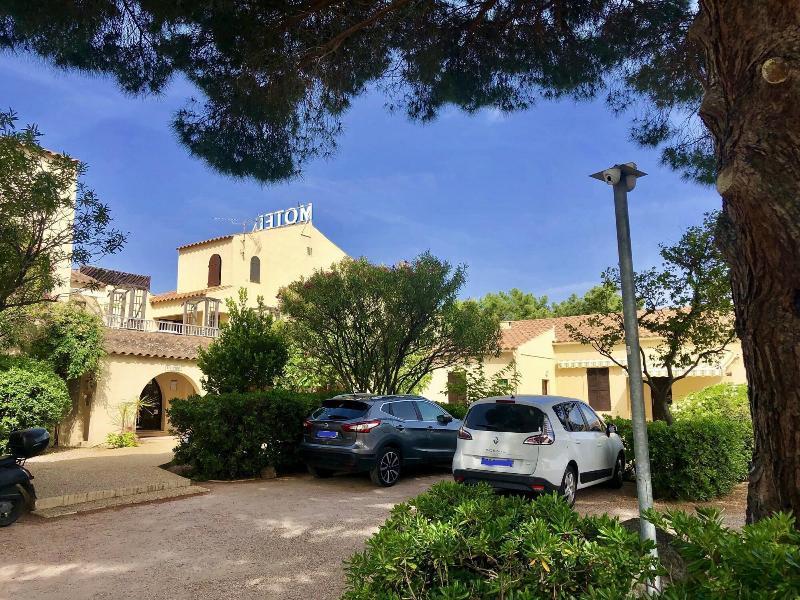 LʼÎle-Rousse Motel Le Vieux Moulin מראה חיצוני תמונה