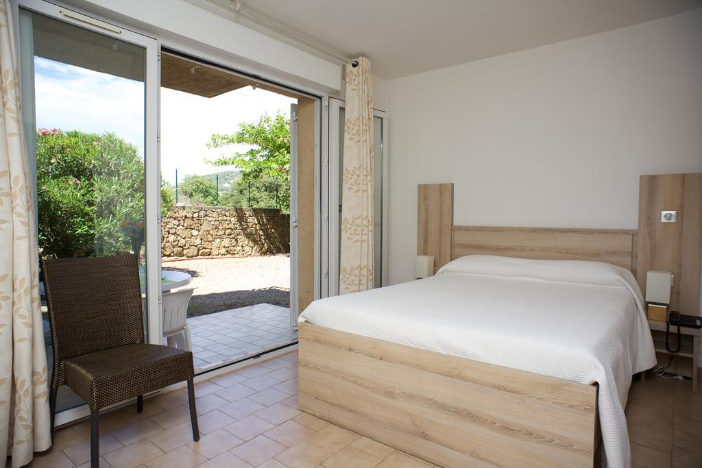 LʼÎle-Rousse Motel Le Vieux Moulin מראה חיצוני תמונה