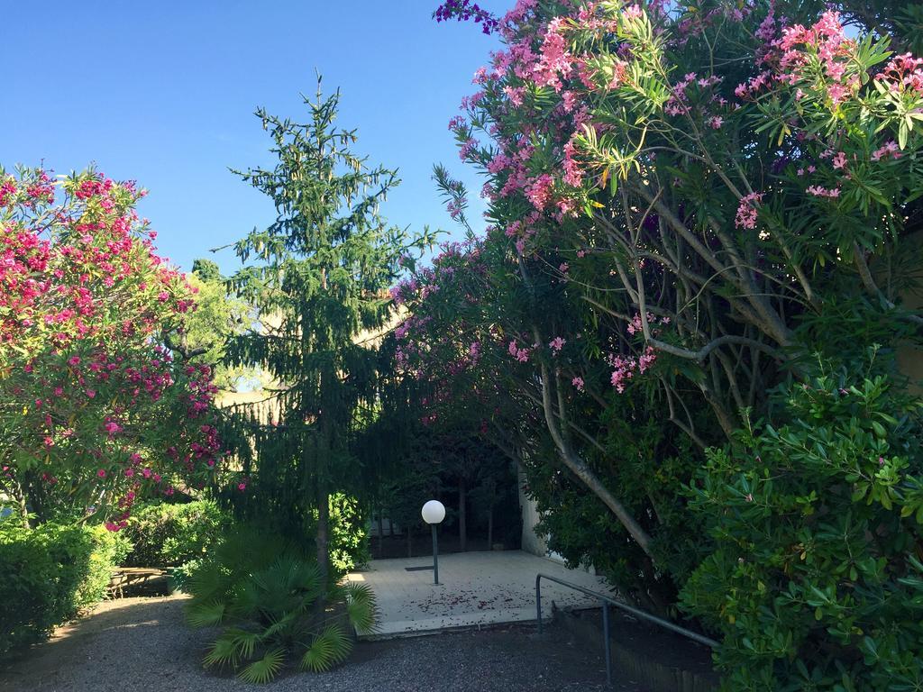LʼÎle-Rousse Motel Le Vieux Moulin מראה חיצוני תמונה