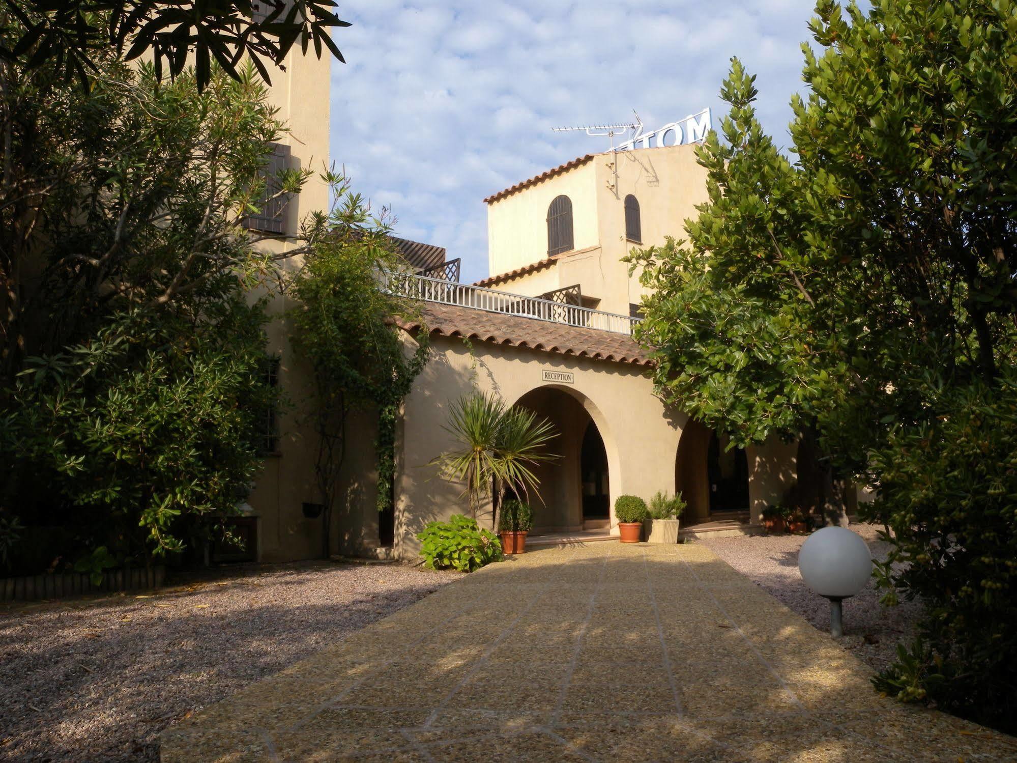 LʼÎle-Rousse Motel Le Vieux Moulin מראה חיצוני תמונה
