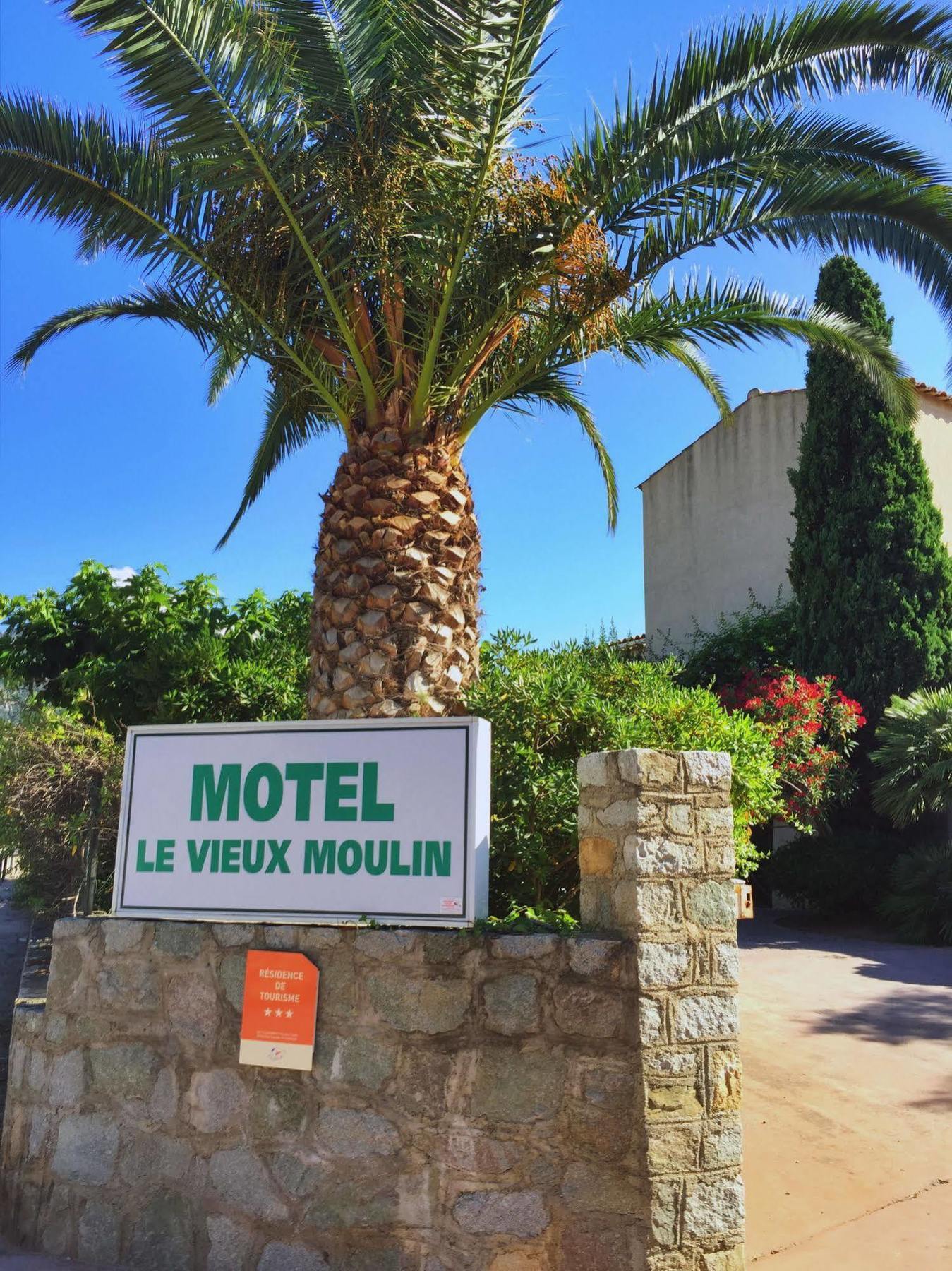 LʼÎle-Rousse Motel Le Vieux Moulin מראה חיצוני תמונה