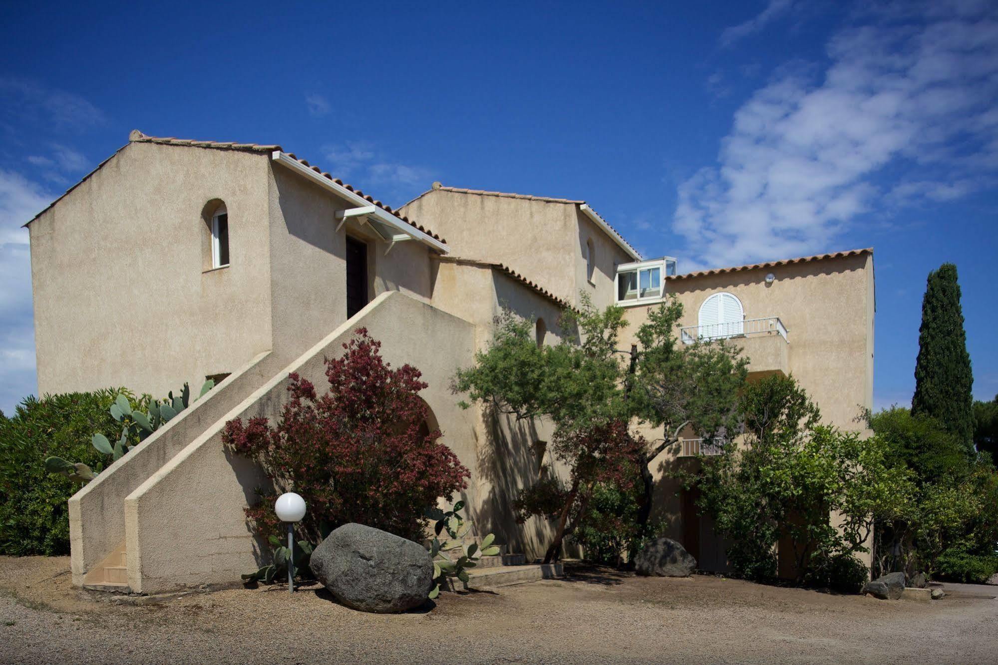 LʼÎle-Rousse Motel Le Vieux Moulin מראה חיצוני תמונה