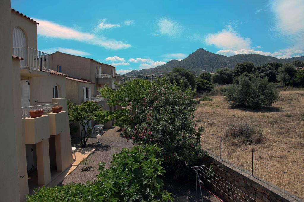 LʼÎle-Rousse Motel Le Vieux Moulin מראה חיצוני תמונה